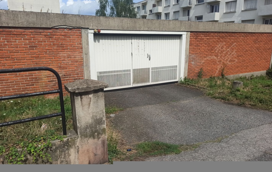 Annonces STETIENNE : Garage / Parking | SAINT-ETIENNE (42100) | 14 m2 | 9 500 € 