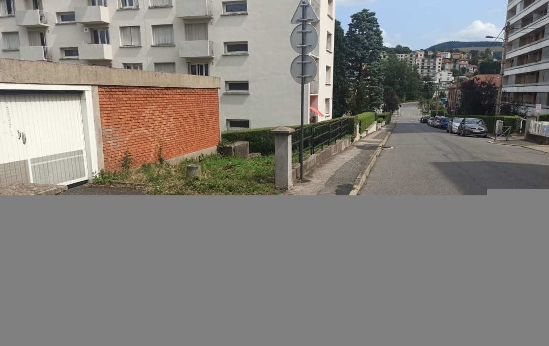 Annonces STETIENNE : Garage / Parking | SAINT-ETIENNE (42100) | 14 m2 | 9 500 € 