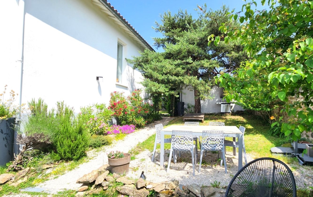 Annonces STETIENNE : House | SAINT-JUST-SAINT-RAMBERT (42170) | 160 m2 | 389 000 € 