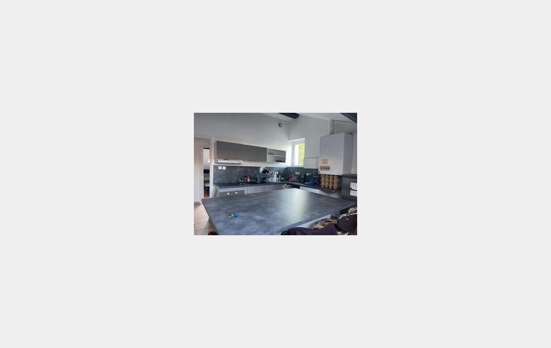 Annonces STETIENNE : Immeuble | SAINT-ETIENNE (42000) | 603 m2 | 695 000 € 