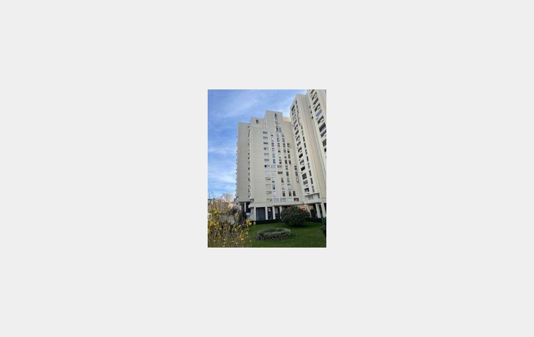 Annonces STETIENNE : Appartement | SAINT-ETIENNE (42100) | 105 m2 | 54 000 € 