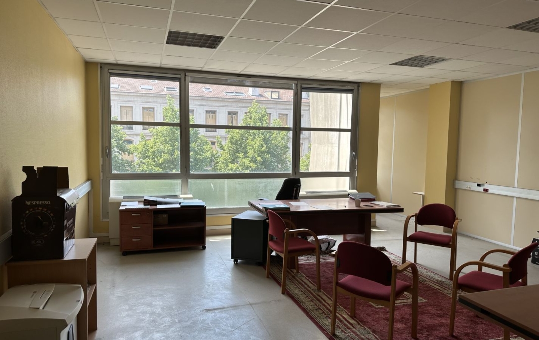 Annonces STETIENNE : Autres | SAINT-ETIENNE (42100) | 105 m2 | 56 000 € 