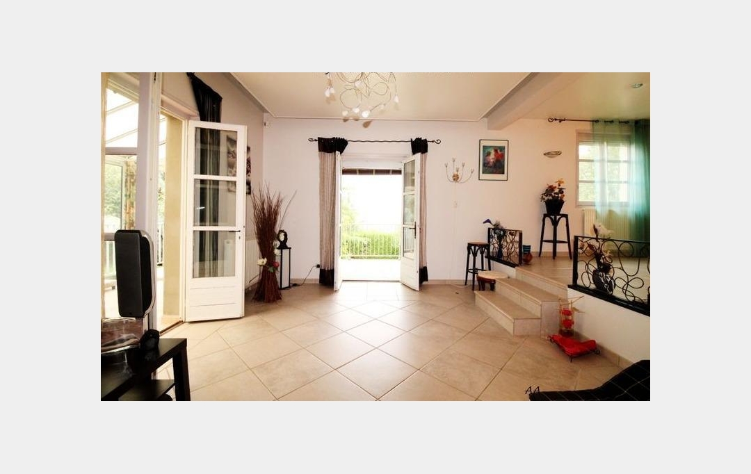 GREEN IMMOBILIER : Maison / Villa | SAINT-DIDIER-EN-VELAY (43140) | 250 m2 | 375 000 € 