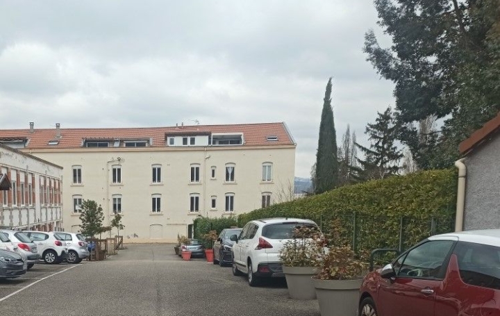Appartement P3 SAINT-CHAMOND 77 m2 119 000 € Appartement P3 SAINT-CHAMOND 77 m2 119 000 €