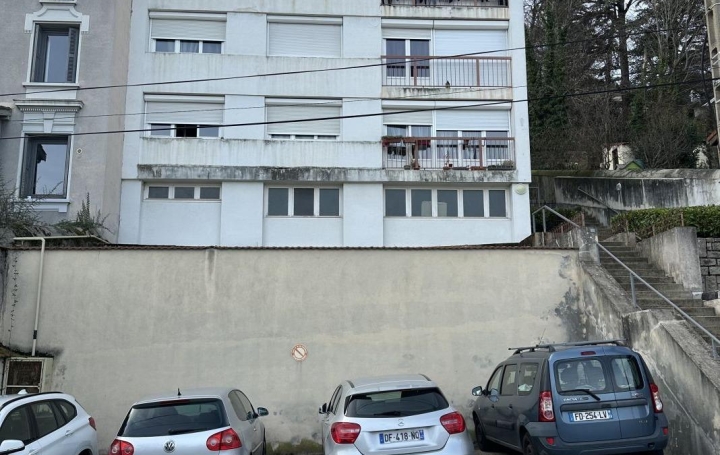 Immeuble SAINT-ETIENNE 347 m2 349 000 € Immeuble SAINT-ETIENNE 347 m2 349 000 €