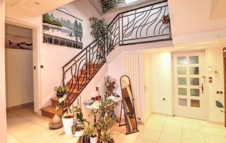 Villa SAINT-DIDIER-EN-VELAY 250 m2 375 000 € Villa SAINT-DIDIER-EN-VELAY 250 m2 375 000 €