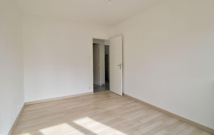 Appartement P3 FIRMINY 55 m2 67 000 € Appartement P3 FIRMINY 55 m2 67 000 €
